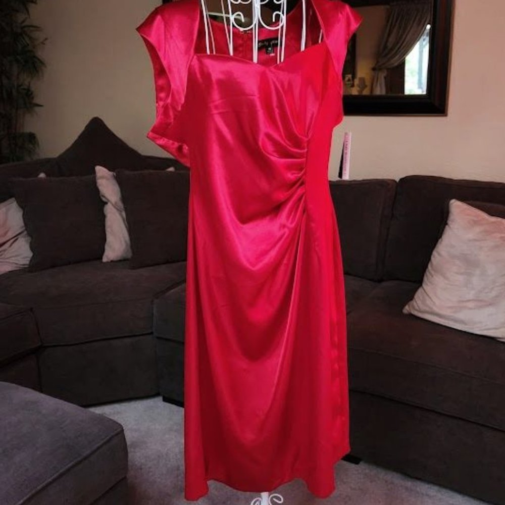 NWT Shelby Nites sz 16 red satiny dress